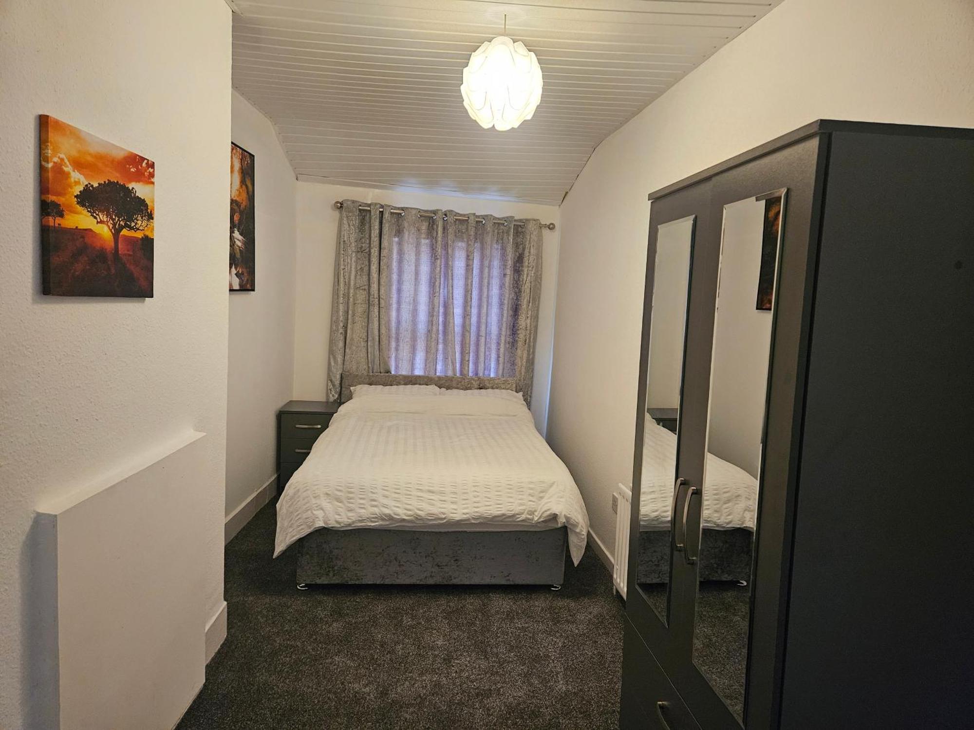 Haven, Stylish And Spacious 3-bedroom With Access Apartment *